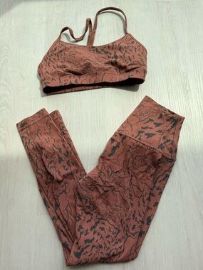 lululemon athletica Align Rust & Black Marbled Leggings with Matching Sports Bra